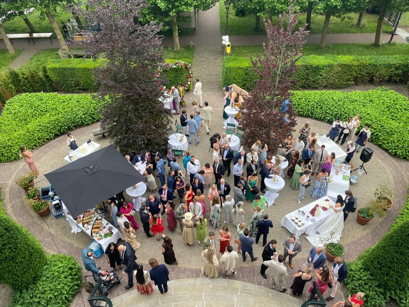 Reception in the hedge garden